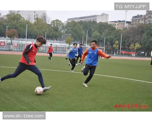 激烈对抗燃爆绿茵场 足球赛事带你领略全球顶级竞技风采